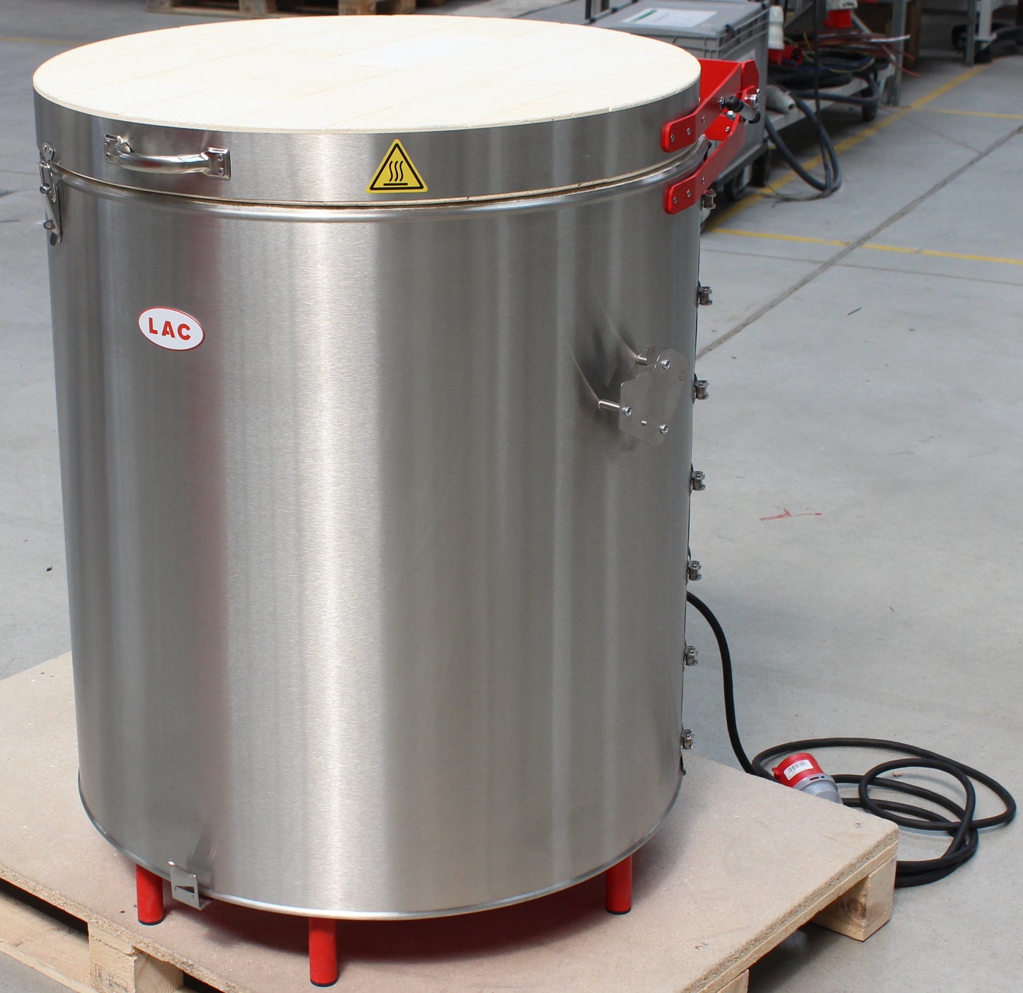 Four LAC M160/13 (400 V) 164 litres pour céramique (grès et faïence) et porcelaine