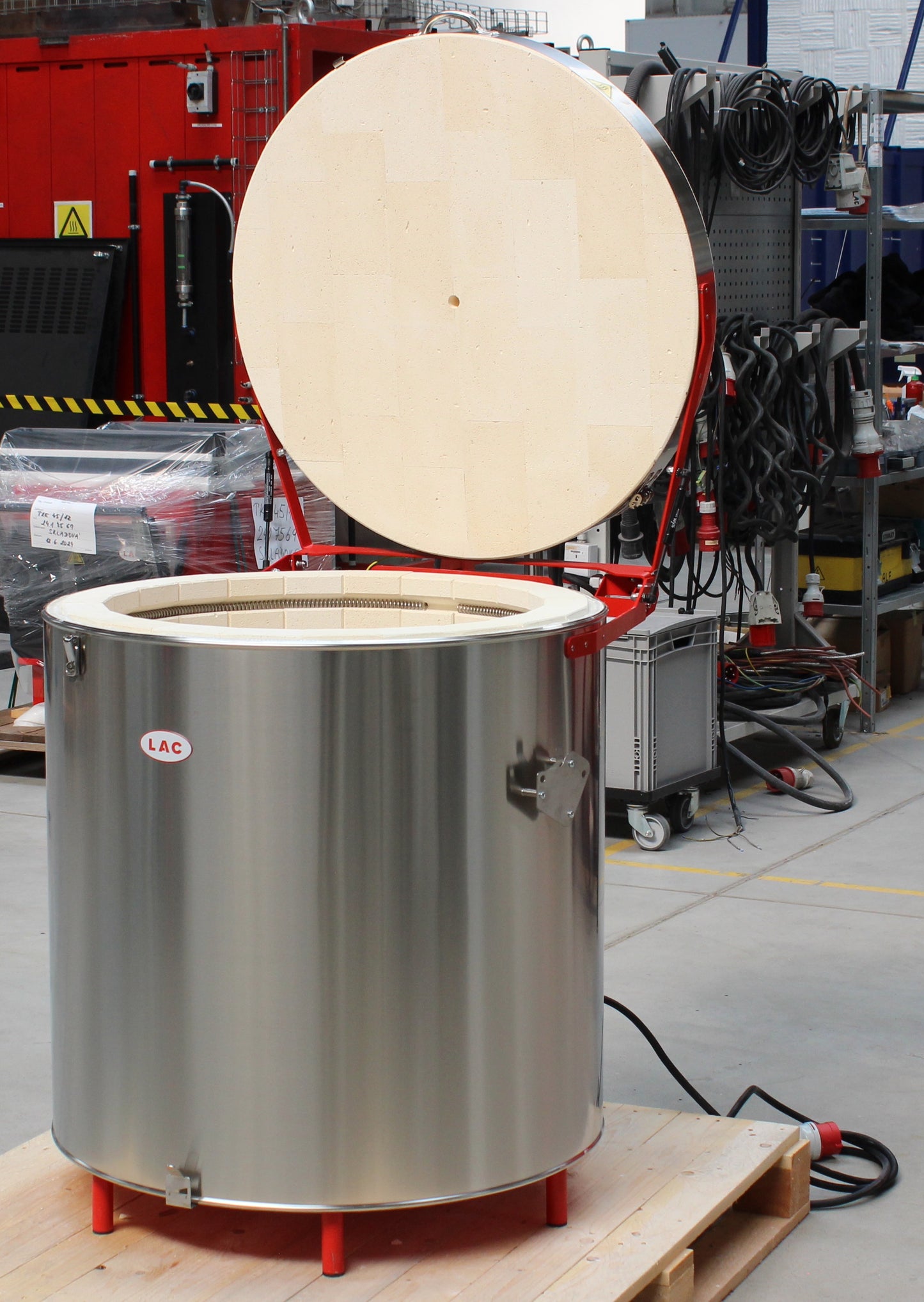 Four LAC M220/13 (400 V) 226 litres pour céramique (grès et faïence) et porcelaine